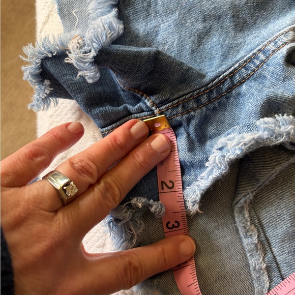 RSQ Vintage High Rise  Denim Button Fly Shorts. Size 9/29 juniors - Picture 9 of 9